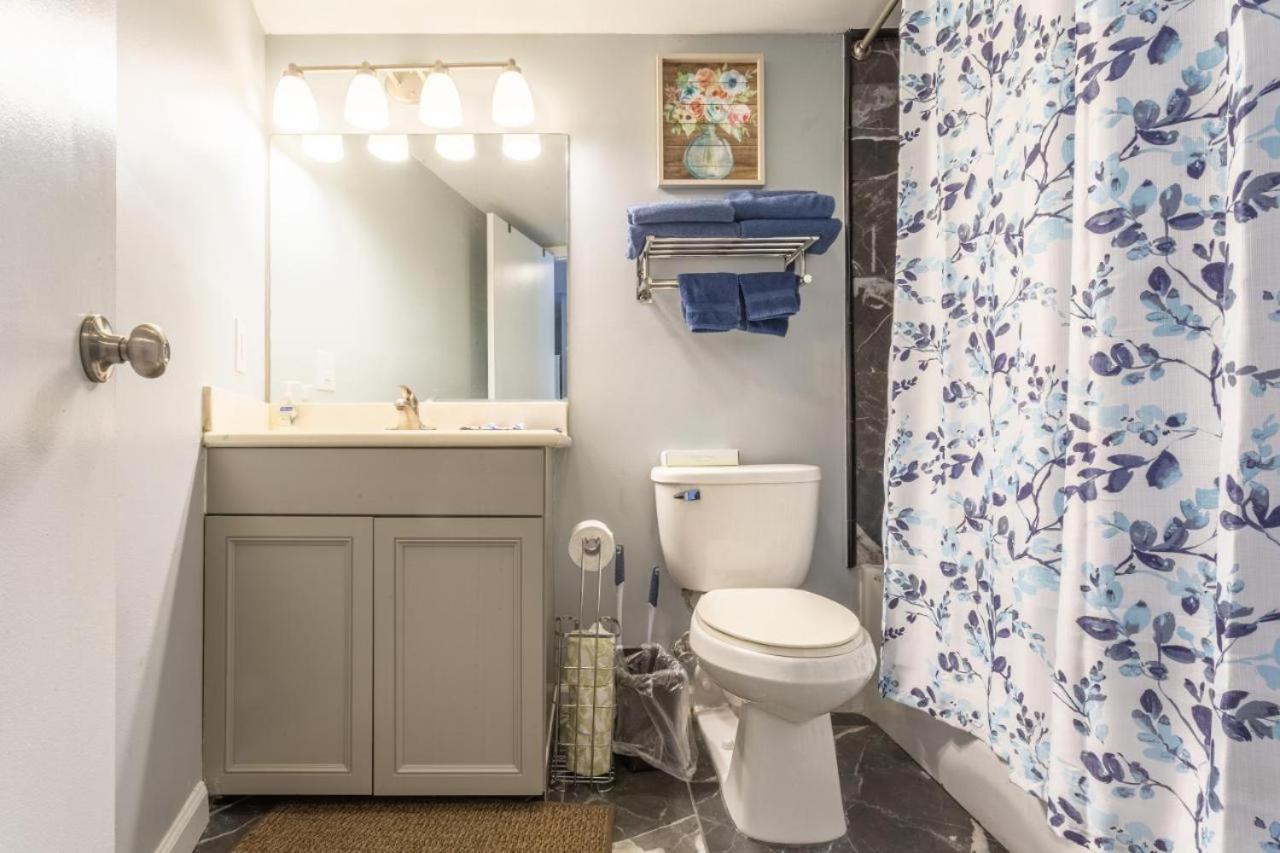 גטלינבורג Family Bear Condos, Full King Suite, Kitchen, Pool Access Unit 103 מראה חיצוני תמונה